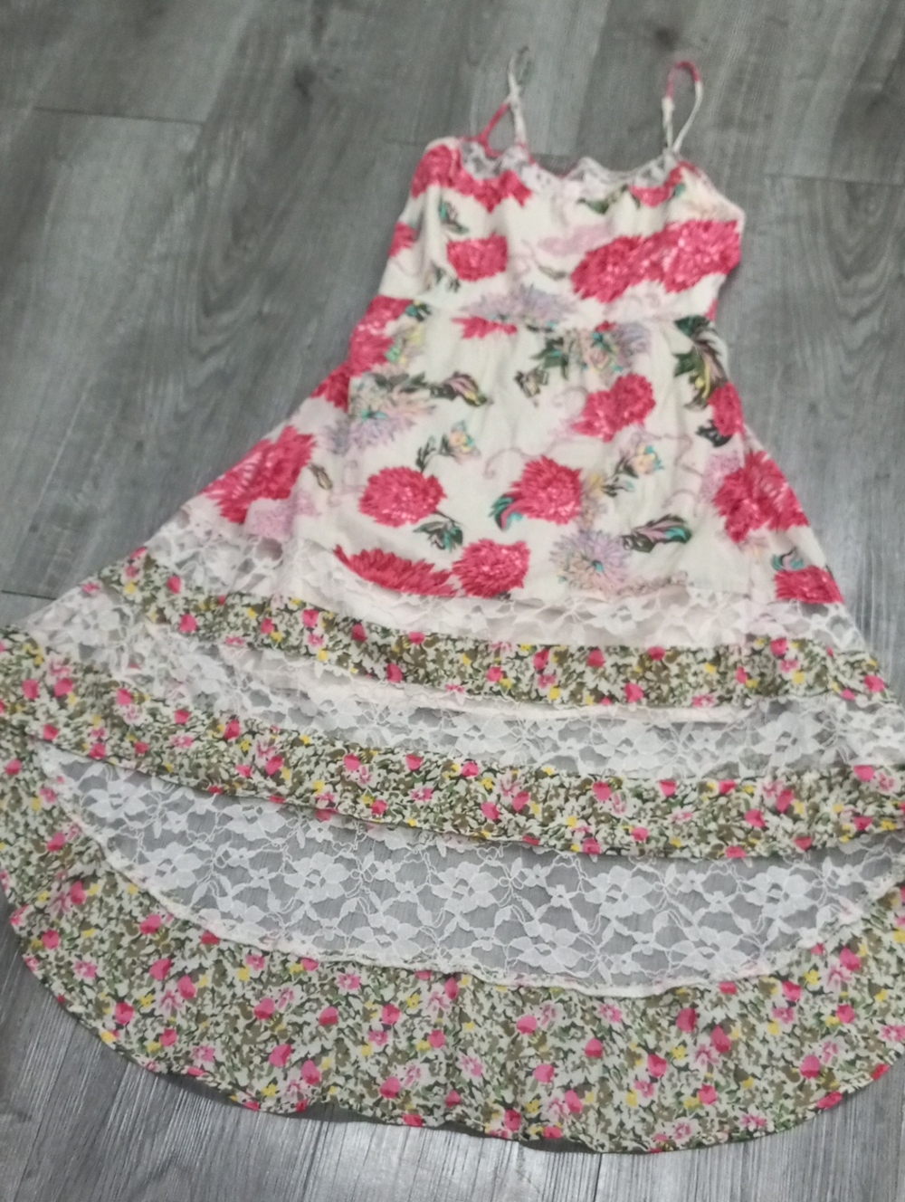 Band of Gypsies Pink & White Floral Tiered Lace Sundress